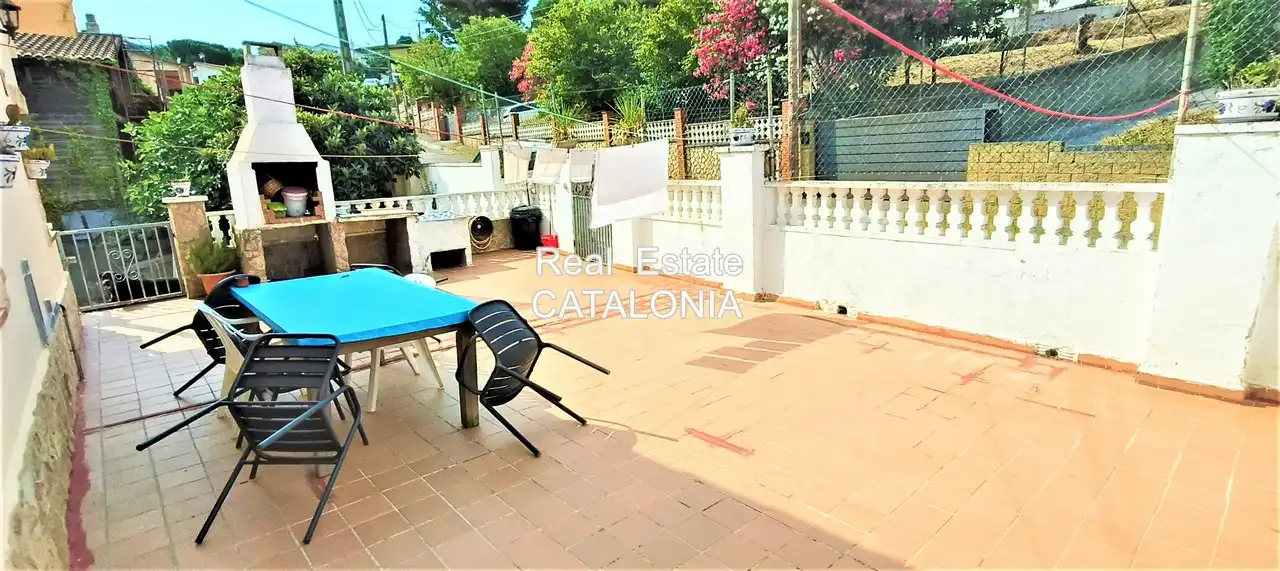 Vista exterior de Casa o xalet en venda en Lloret de Mar amb Calefacció, Jardí privat i Terrassa