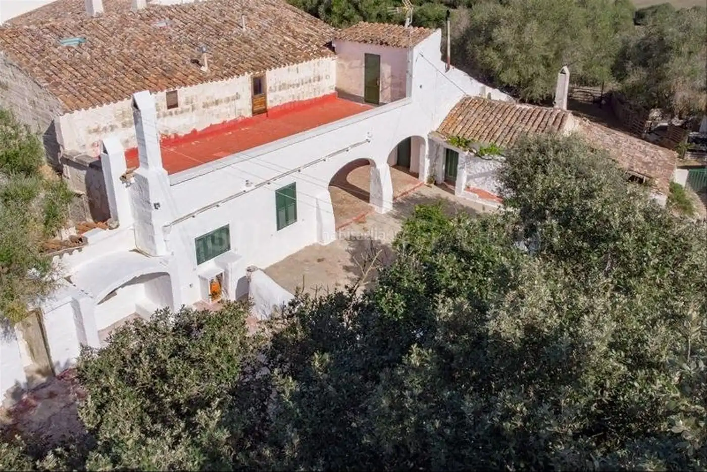 Casa rústica con jardín en venta en Carrer de les Escoles 13
