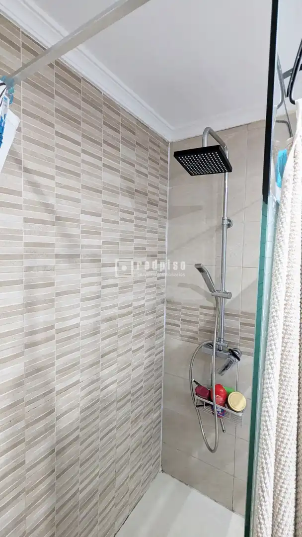Badezimmer von Haus oder Chalet zum Verkauf in Málaga mit Klimaanlage, Heizung und Parkett