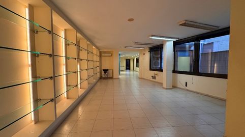 Foto 2 de Oficina de alquiler en Carrer de L'aigüeta, 125, La Bisbal d'Empordà, Girona