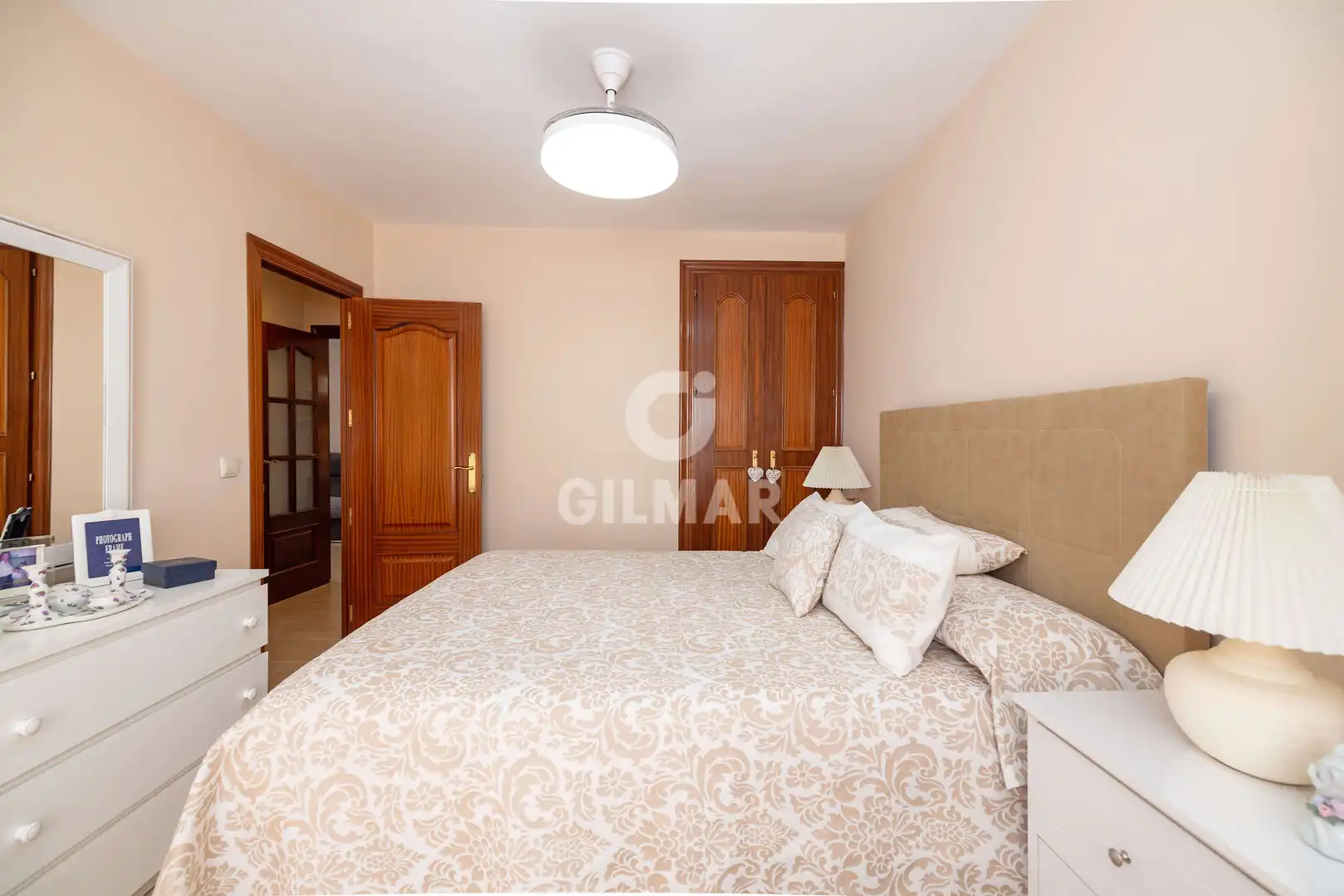 Bedroom of Flat for sale in Estepona  with Balcony