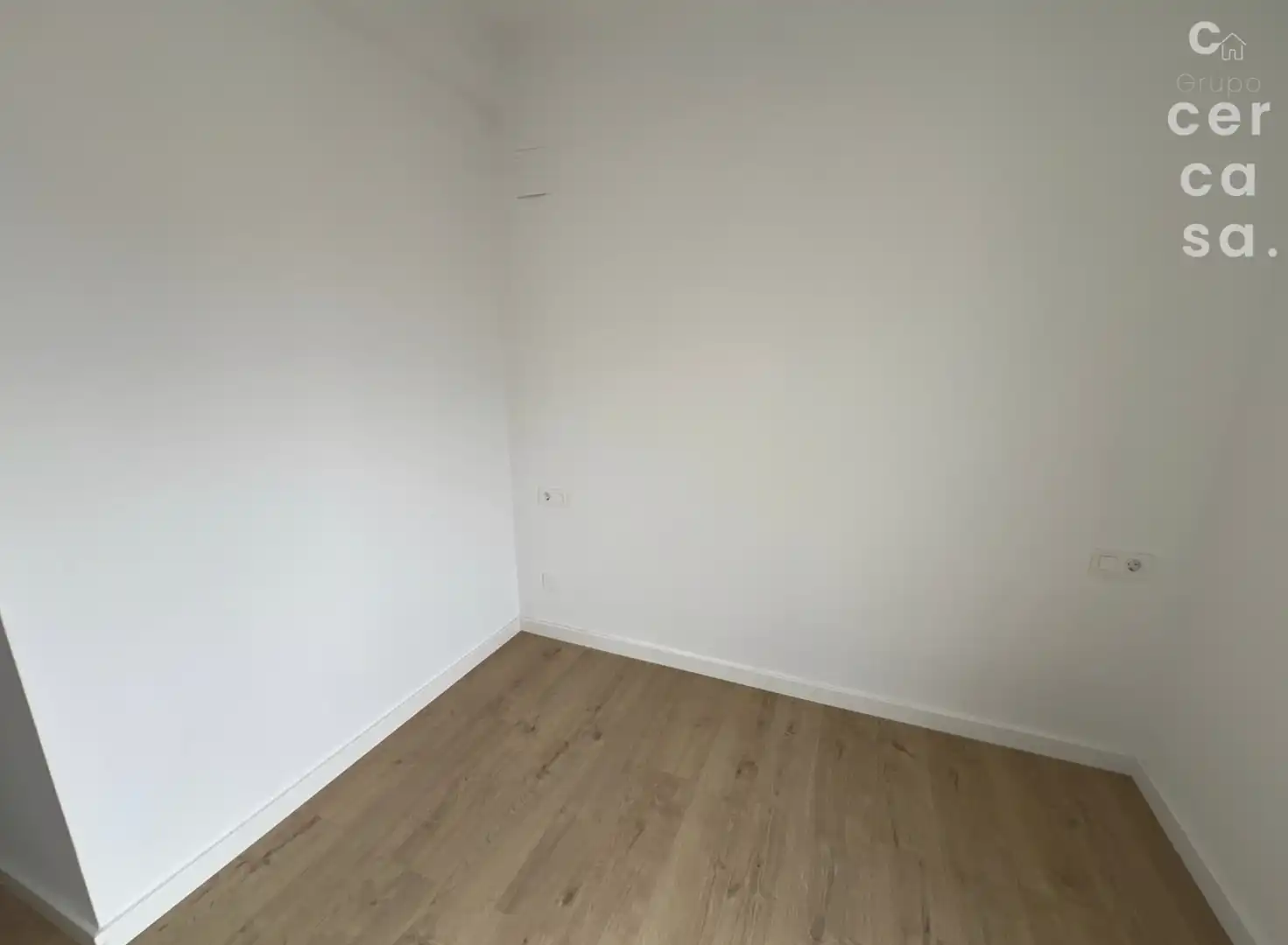 Bedroom of Flat for rent in Valencia  with Air Conditioner, Heating and Storage room