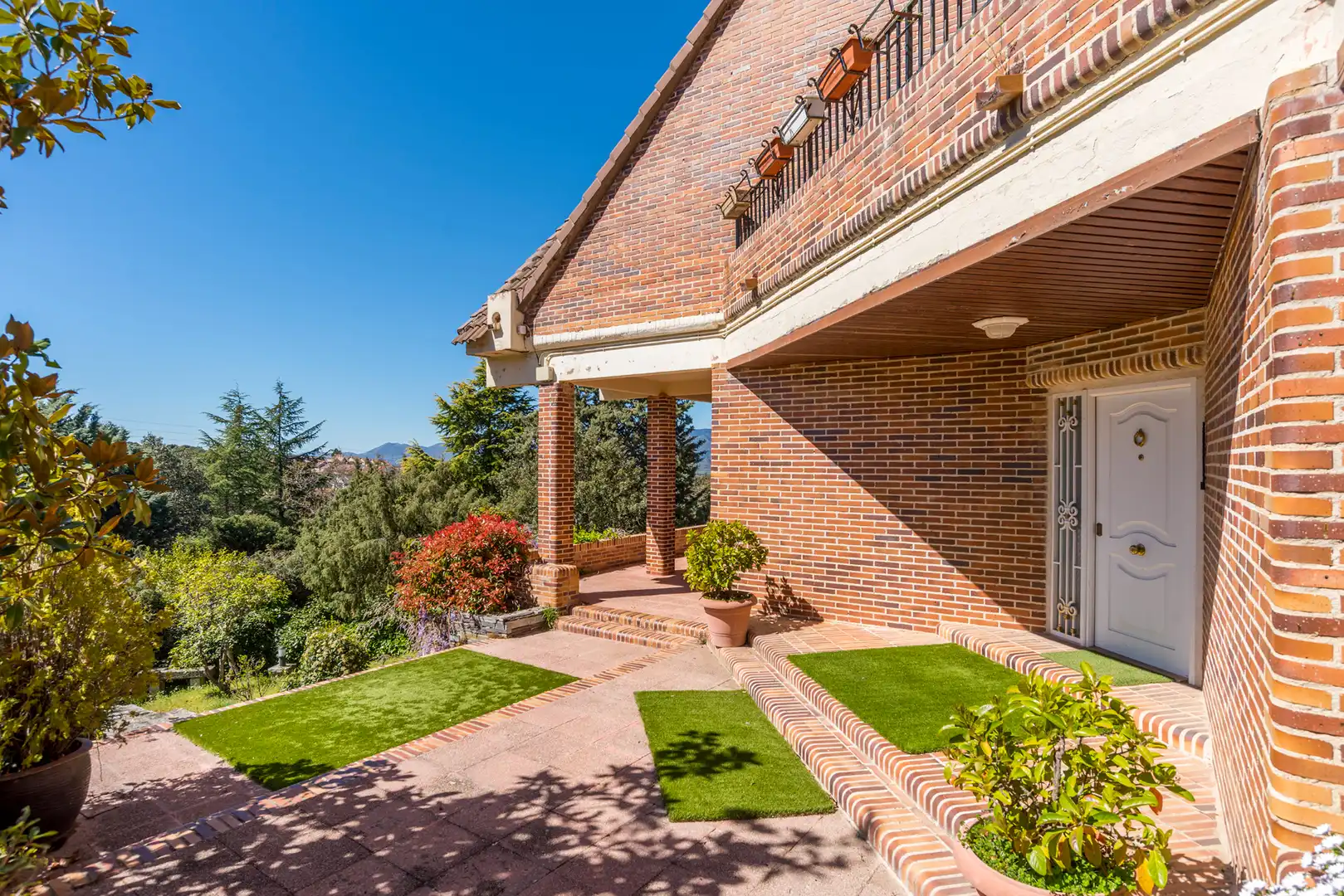 Exterior view of Houses for sale in Collado Villalba  with Air Conditioner, Heating and Private garden
