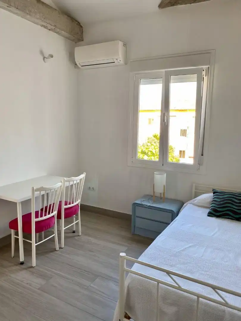 Schlafzimmer von Wohnung zur Miete in Sevilla mit Klimaanlage, Heizung und Parkett