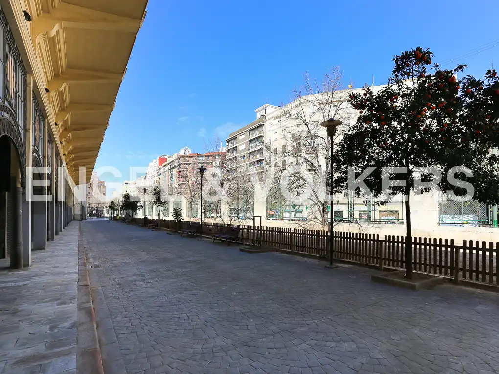 Vista exterior de Piso en venta en Valencia con Aire acondicionado, Calefacción y Parquet