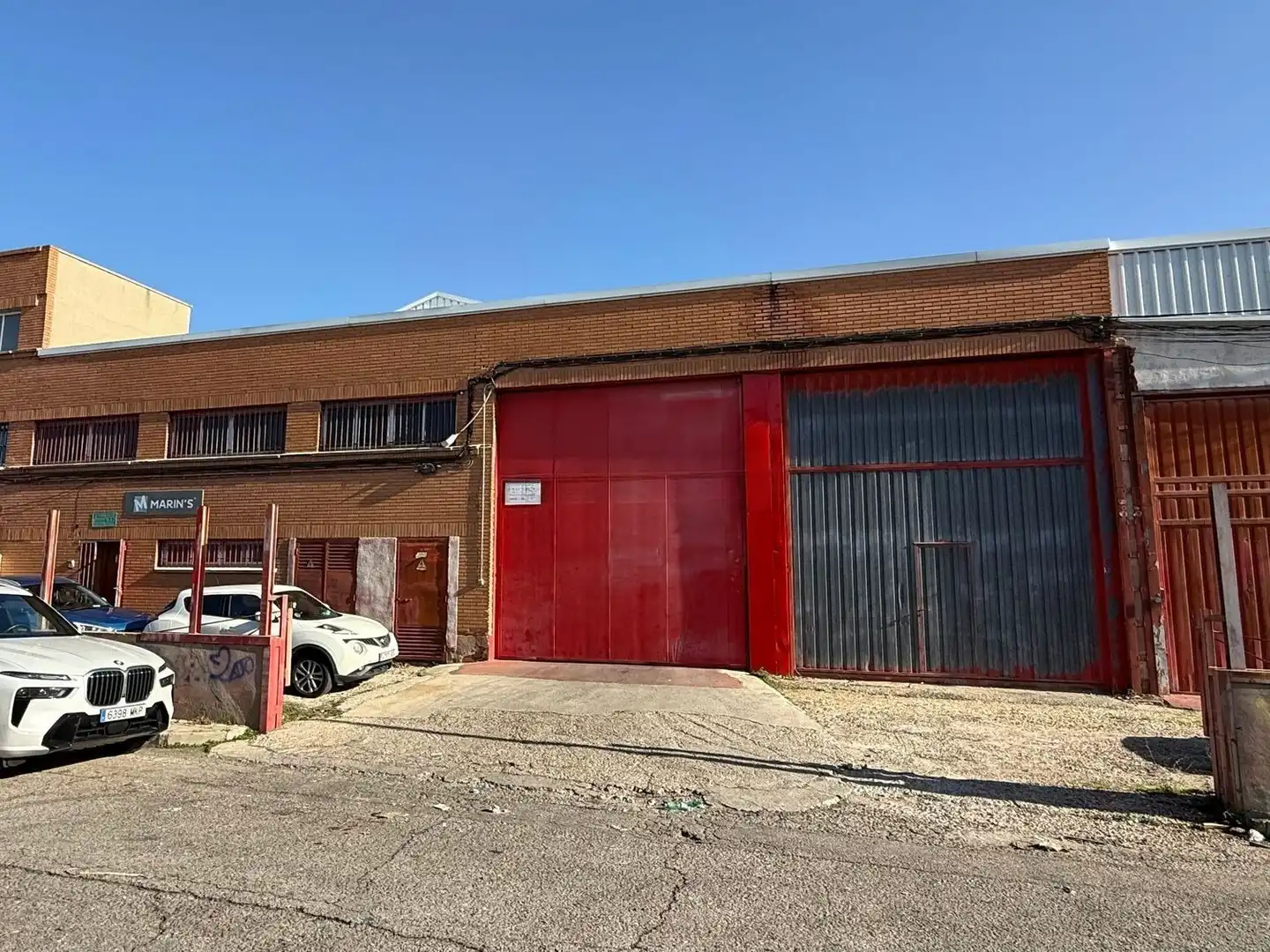 Industriegebäude zum Verkauf in Calle de los Montes de León 13