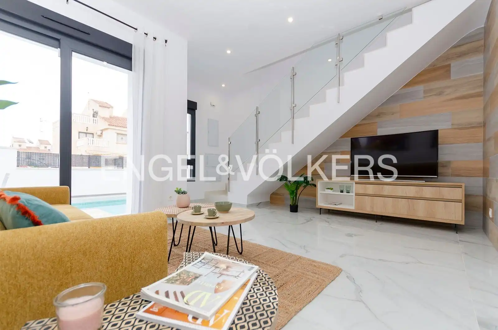 Sala d'estar de Casa o xalet en venda en Torrevieja amb Aire condicionat, Calefacció i Jardí privat