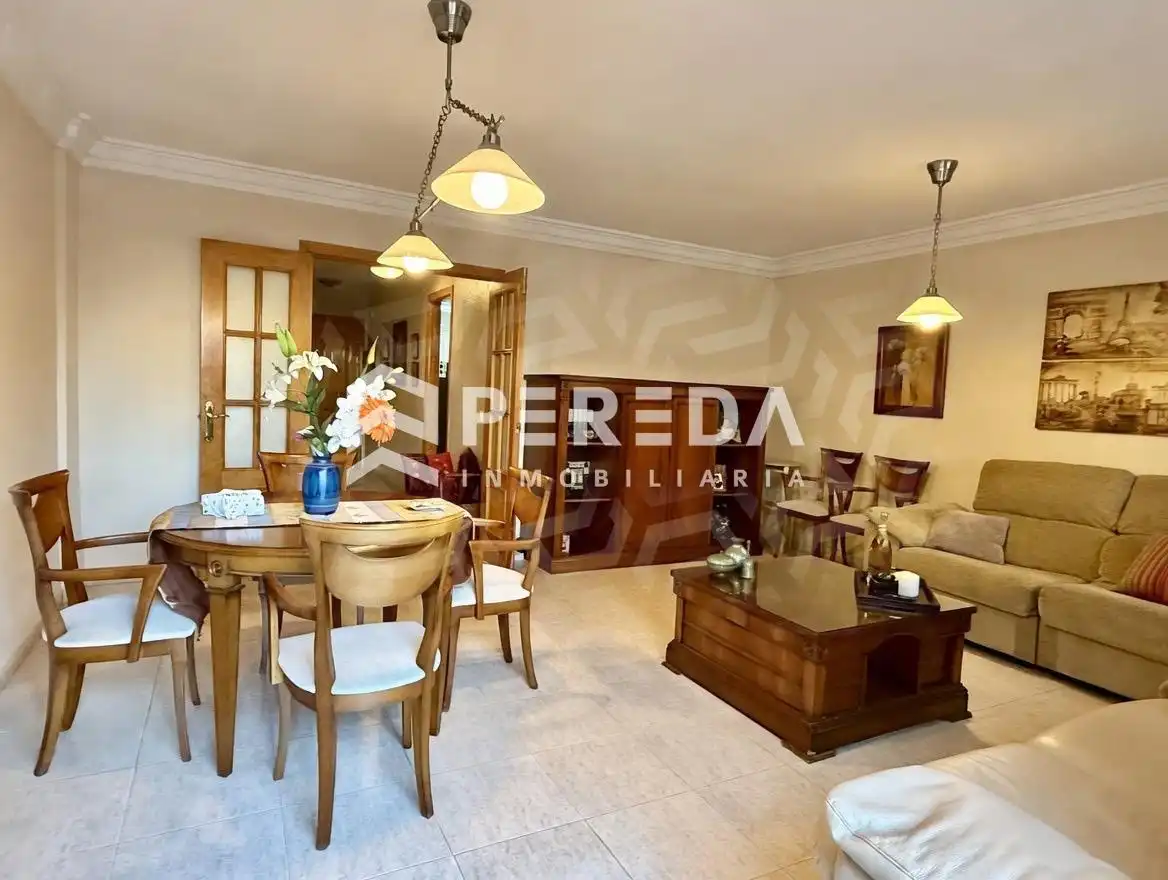 Vista exterior de Casa o chalet en venta en Roquetas de Mar con Aire acondicionado y Balcón