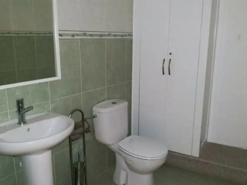 Baño de Oficina en venta en Lugo con Aire acondicionado, Calefacción y Internet