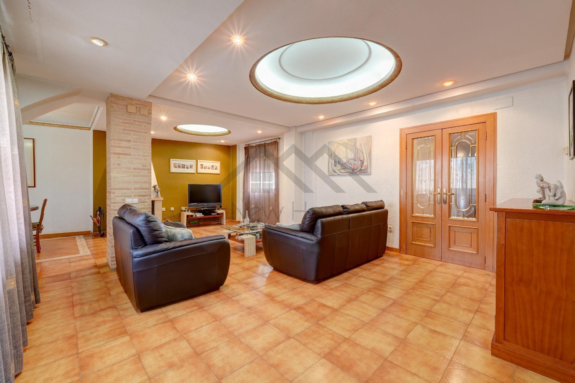 Living room of Country house for sale in Aldaia  with Air Conditioner, Heating and Terrace