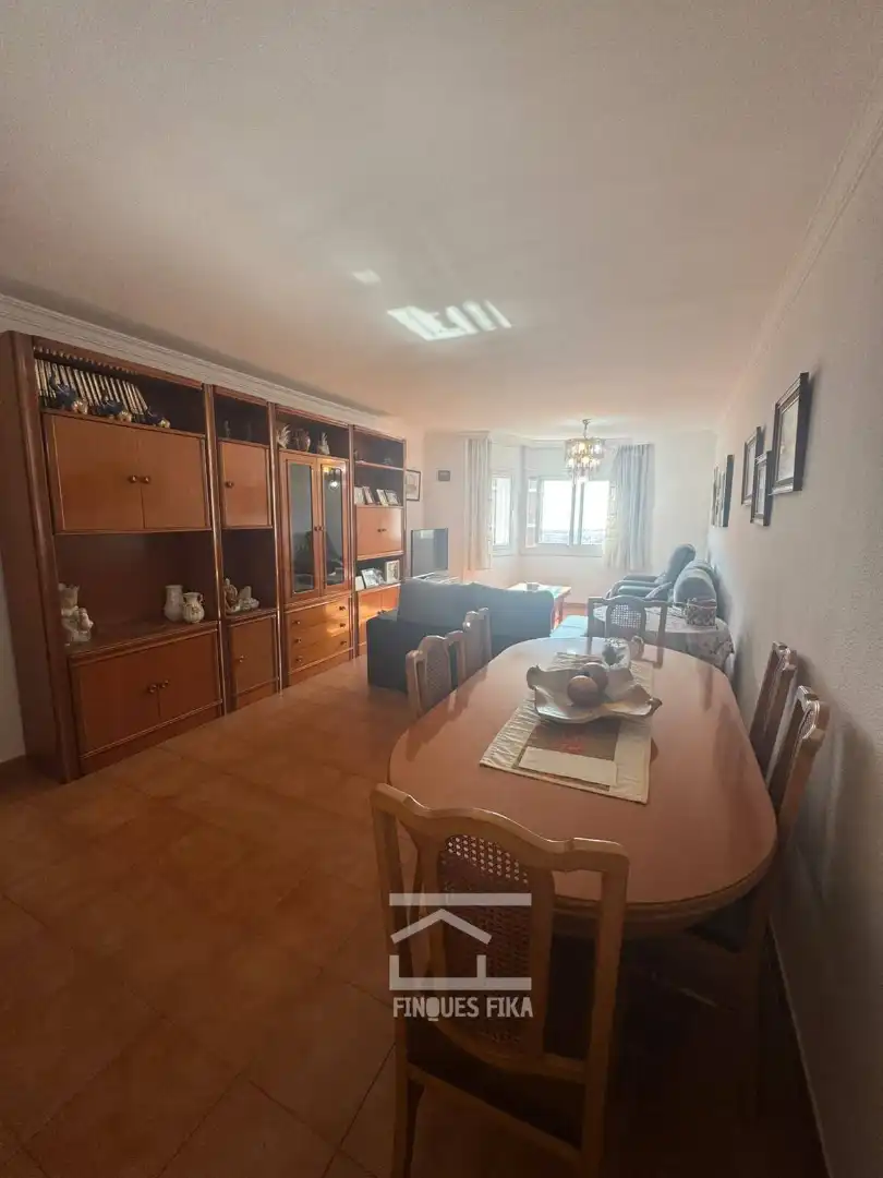 Comedor de Piso en venta en Mataró con Aire acondicionado, Calefacción y Amueblado
