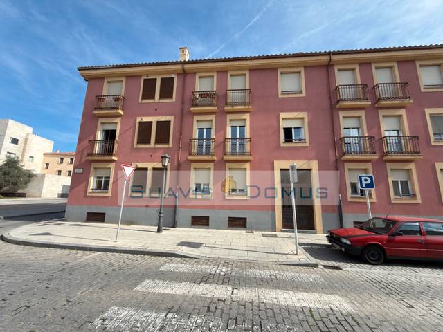 Piso en Venta en Calle de San Julián del Mercado, 1 en Barrios Bajos - La Horta