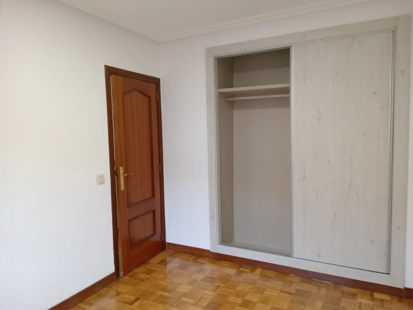Bedroom of Flat for sale in Santa Marta de Tormes  with Air Conditioner, Heating and Parquet flooring