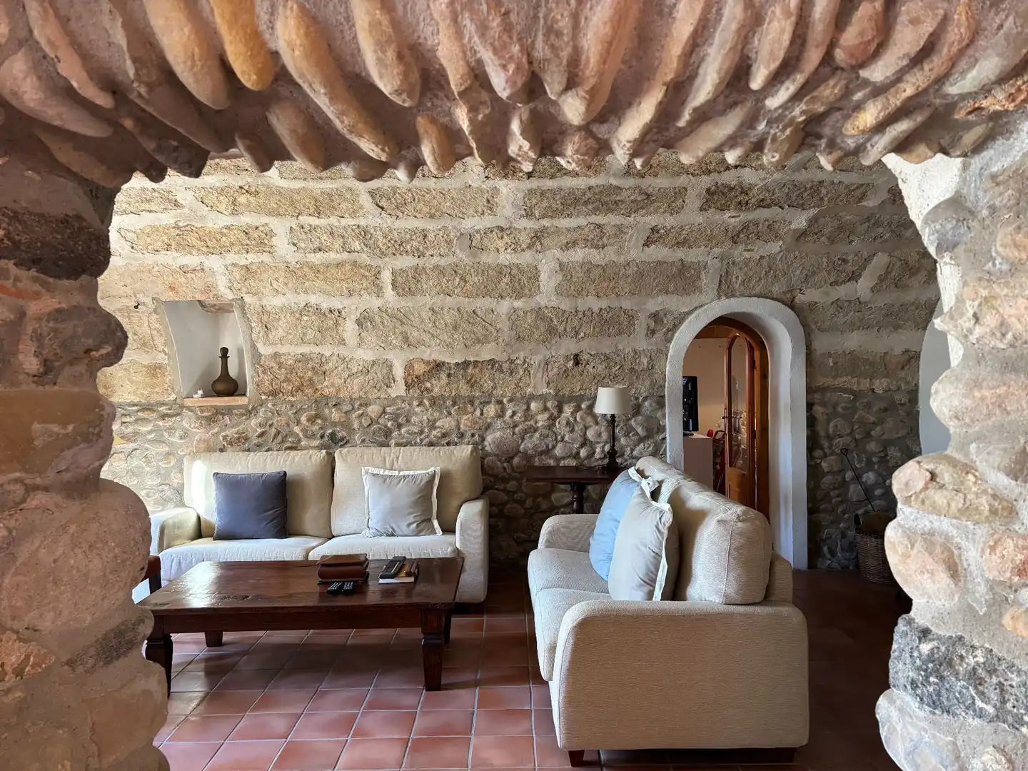 Sala d'estar de Finca rústica en venda en Cabanelles amb Calefacció, Jardí privat i Terrassa