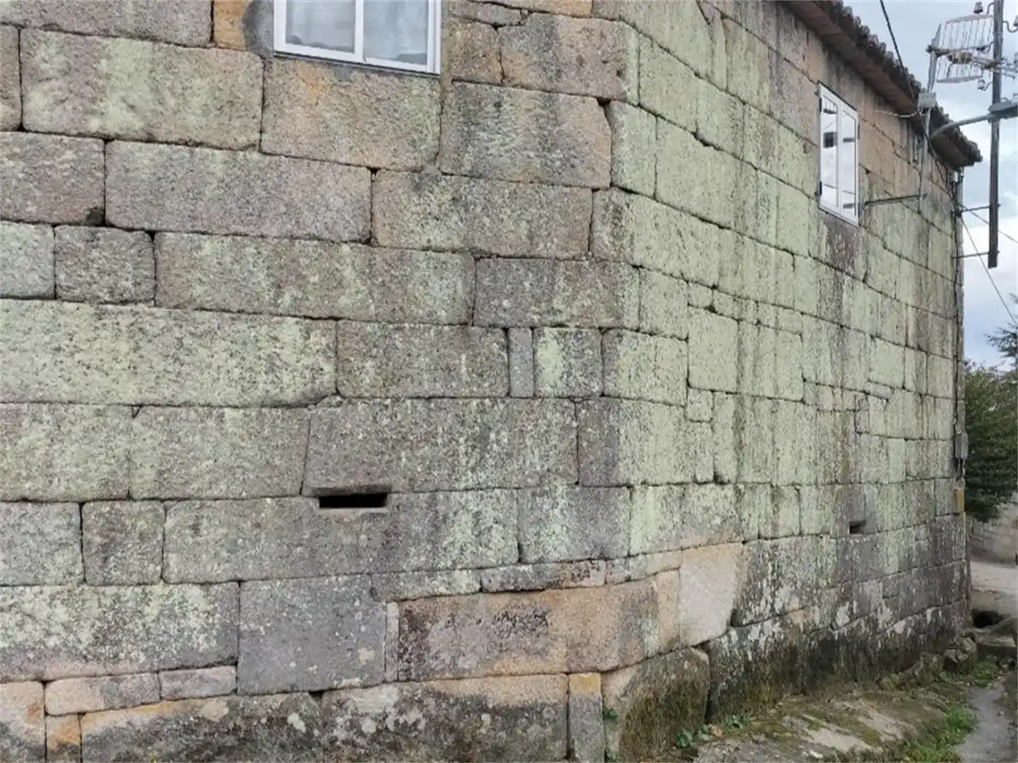 Vista exterior de Pis en venda en Nogueira de Ramuín amb Jardí privat i Traster