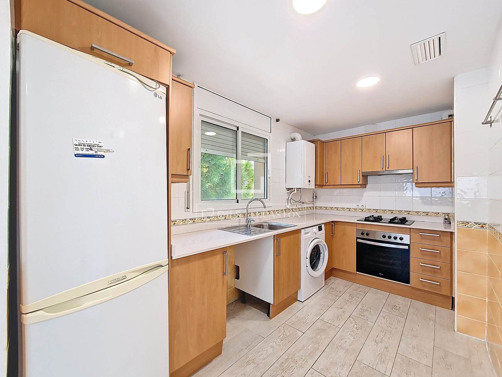 Cuina de Pis en venda en Vilanova i la Geltrú amb Aire condicionat, Calefacció i Terrassa