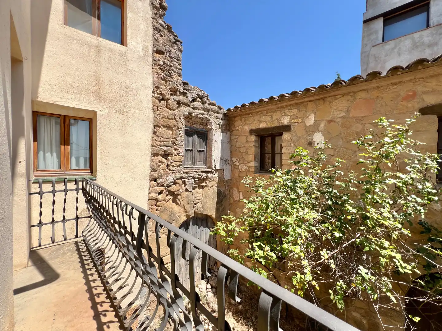 Vista exterior de Finca rústica en venda en Cornudella de Montsant amb Calefacció, Jardí privat i Terrassa