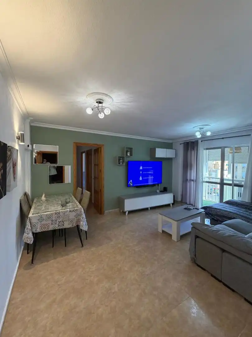 Living room of Flat for sale in Sevilla  with Air Conditioner and Terrace