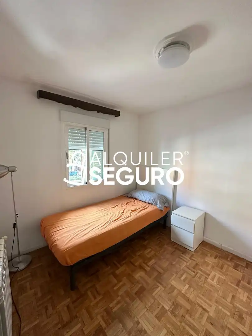 Bedroom of Flat for rent in Carabanchel