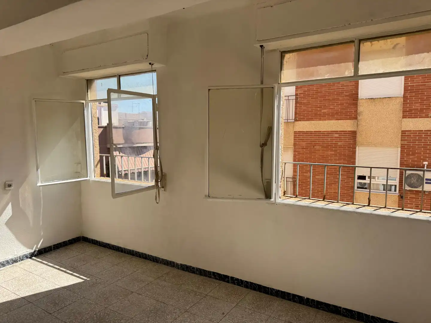 Pis amb terrassa en venda a Carrer Arturo Salvetti Pardo 70
