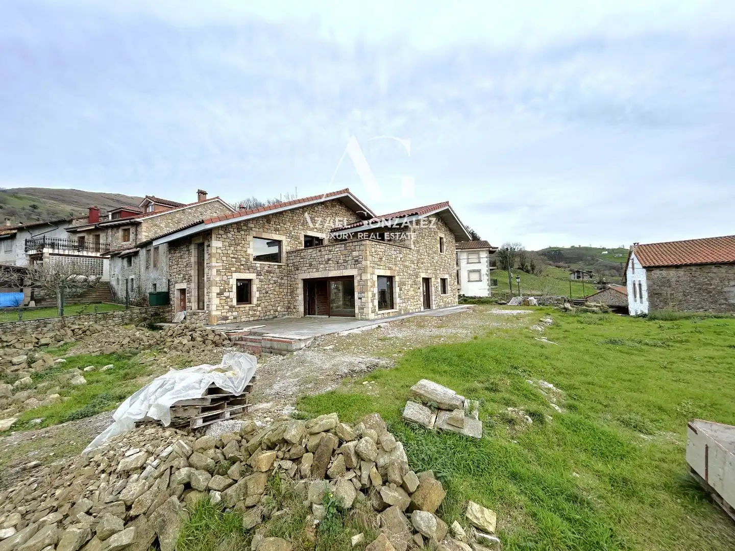 Vista exterior de Casa o chalet en venta en Villacarriedo con Terraza