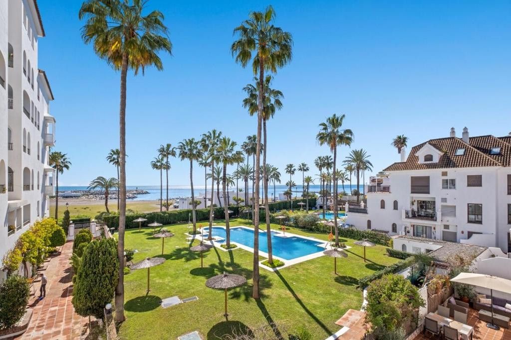 Garden of Planta baja for sale in Manilva  with Air Conditioner, Terrace and Storage room