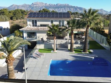 Casa con piscina in vendita a Pueblo - Urbanizaciones