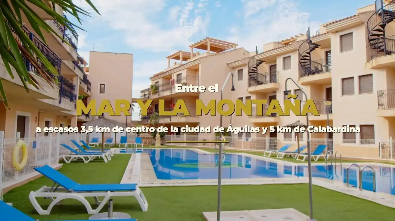 Apartament amb terrassa en venda a Los Collados 86