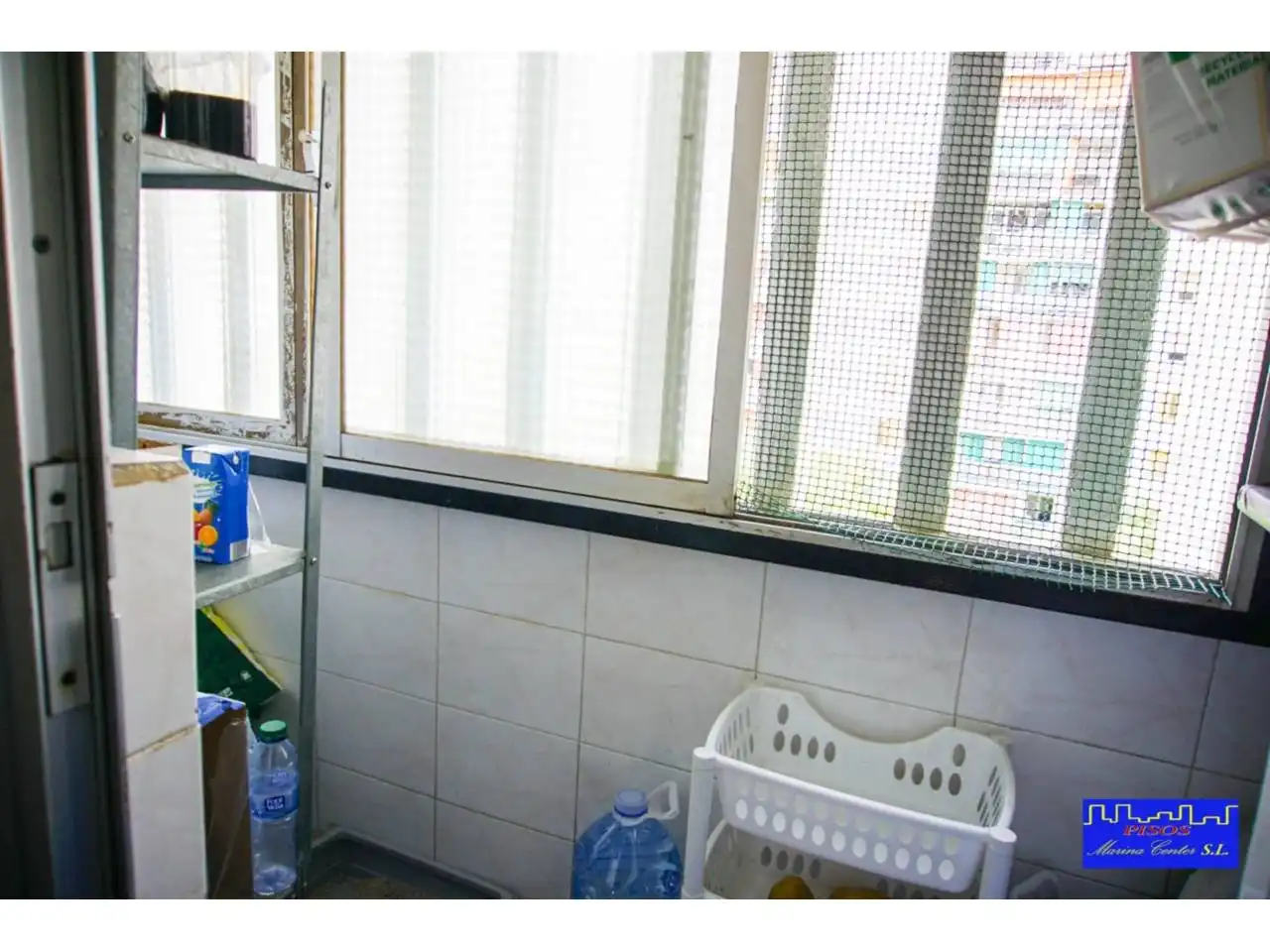 Kitchen of Flat for sale in L'Hospitalet de Llobregat  with Balcony and Alarm