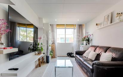 Living room of Flat for sale in  Barcelona Capital