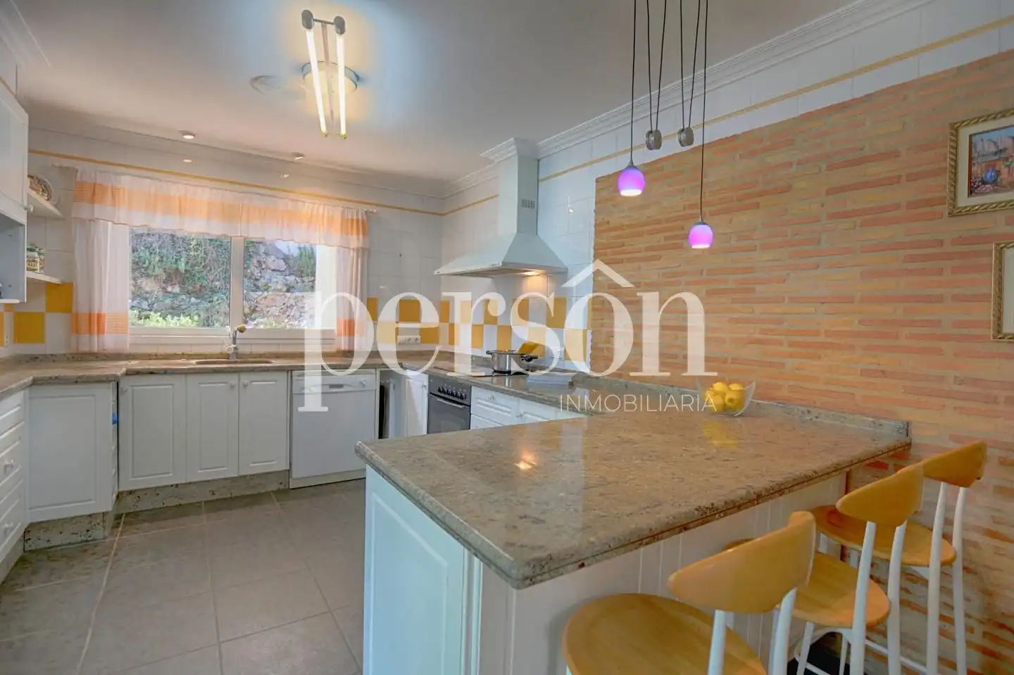 Cocina de Casa o chalet en venta en Alzira con Jardín privado, Terraza y Piscina