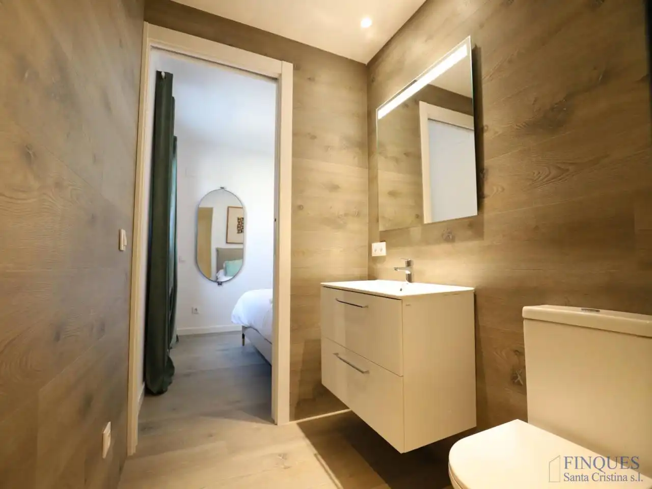 Badezimmer von Wohnung zum Verkauf in Santa Cristina d'Aro mit Klimaanlage, Heizung und Privatgarten
