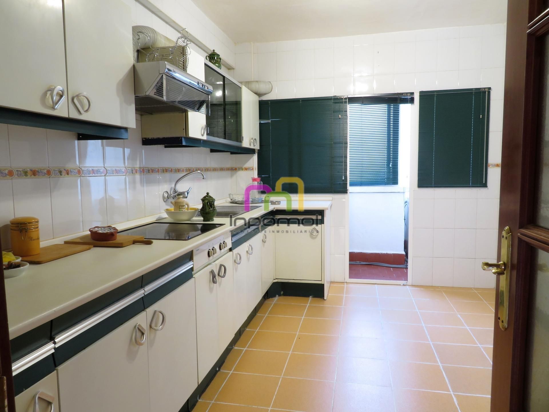Kitchen of Flat for sale in Badajoz Capital  with Air Conditioner, Heating and Balcony