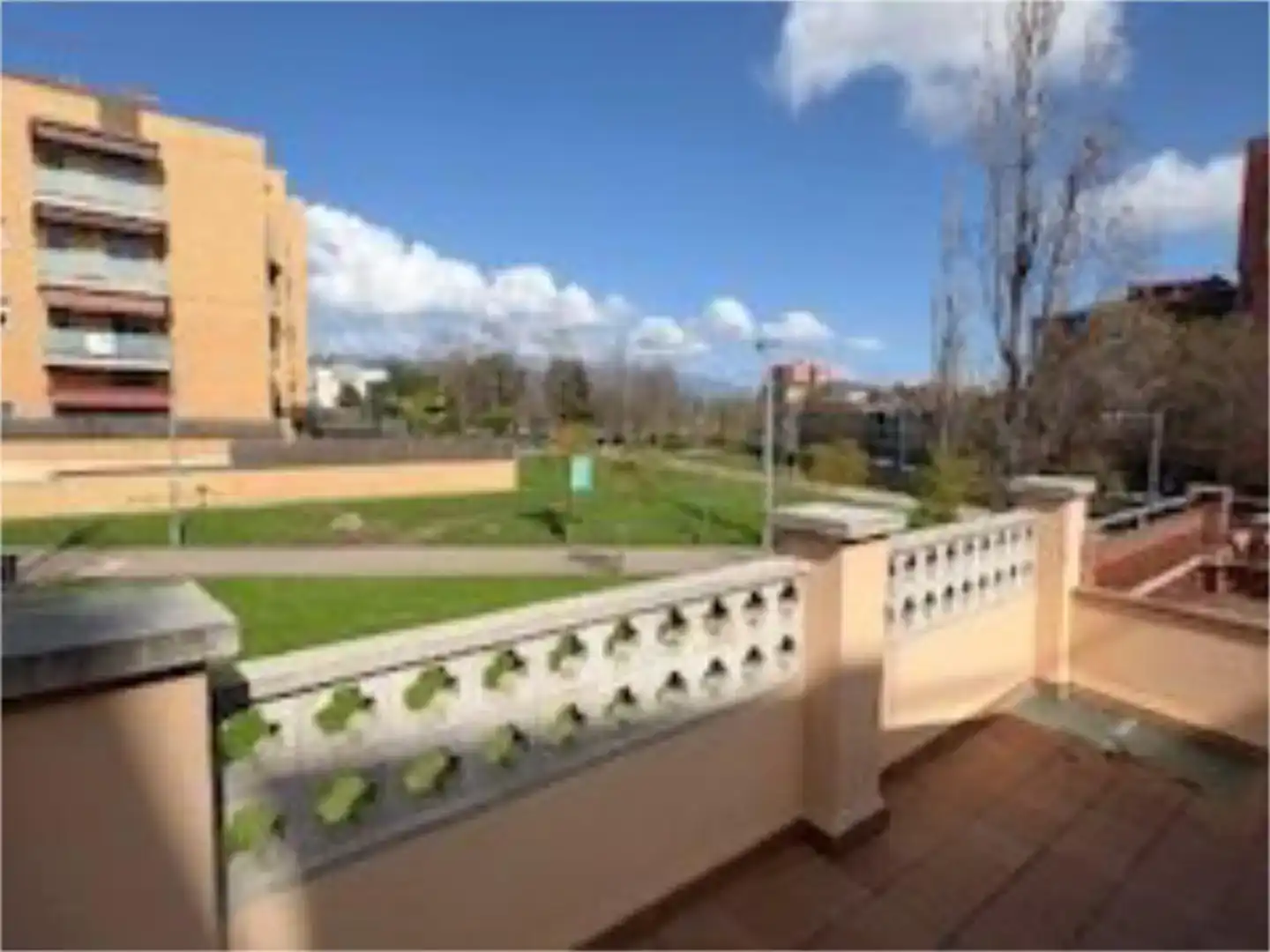 Jardí de Pis en venda en Canovelles amb Aire condicionat i Balcó