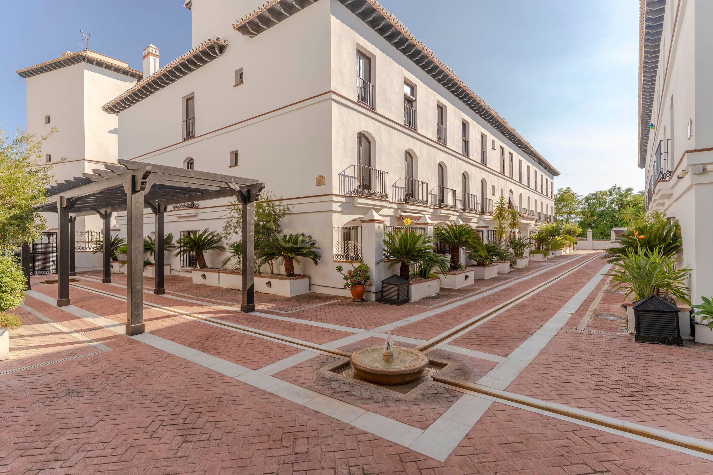 Exterior view of Flat for sale in Vélez de Benaudalla  with Air Conditioner and Swimming Pool