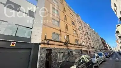 Flat for sale in carrer MANRESA 
 Pl:  Pt: 
 TERRASSA (BARCELONA)