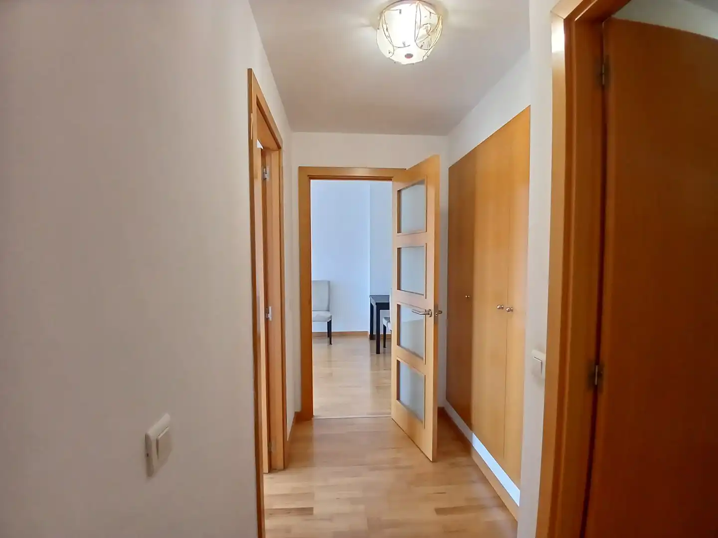 Wohnung zum Verkauf in Girona mit Klimaanlage, Heizung und Balkon