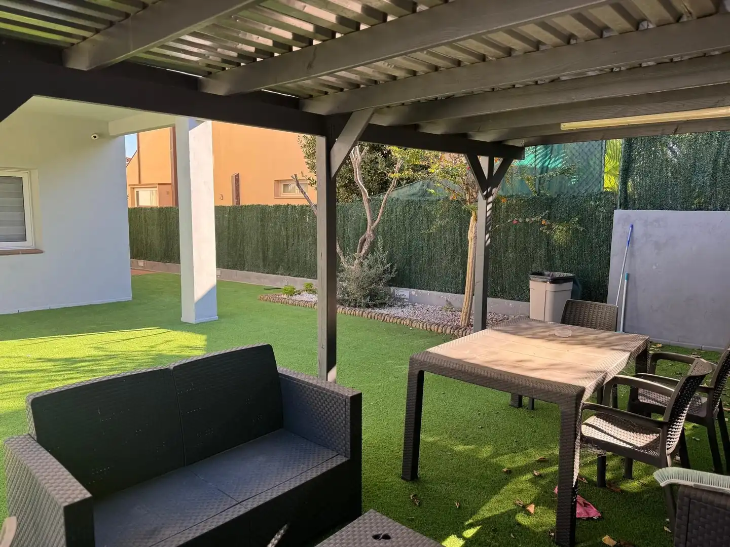 Terrasse von Haus oder Chalet zum Verkauf in Quart mit Klimaanlage, Heizung und Privatgarten