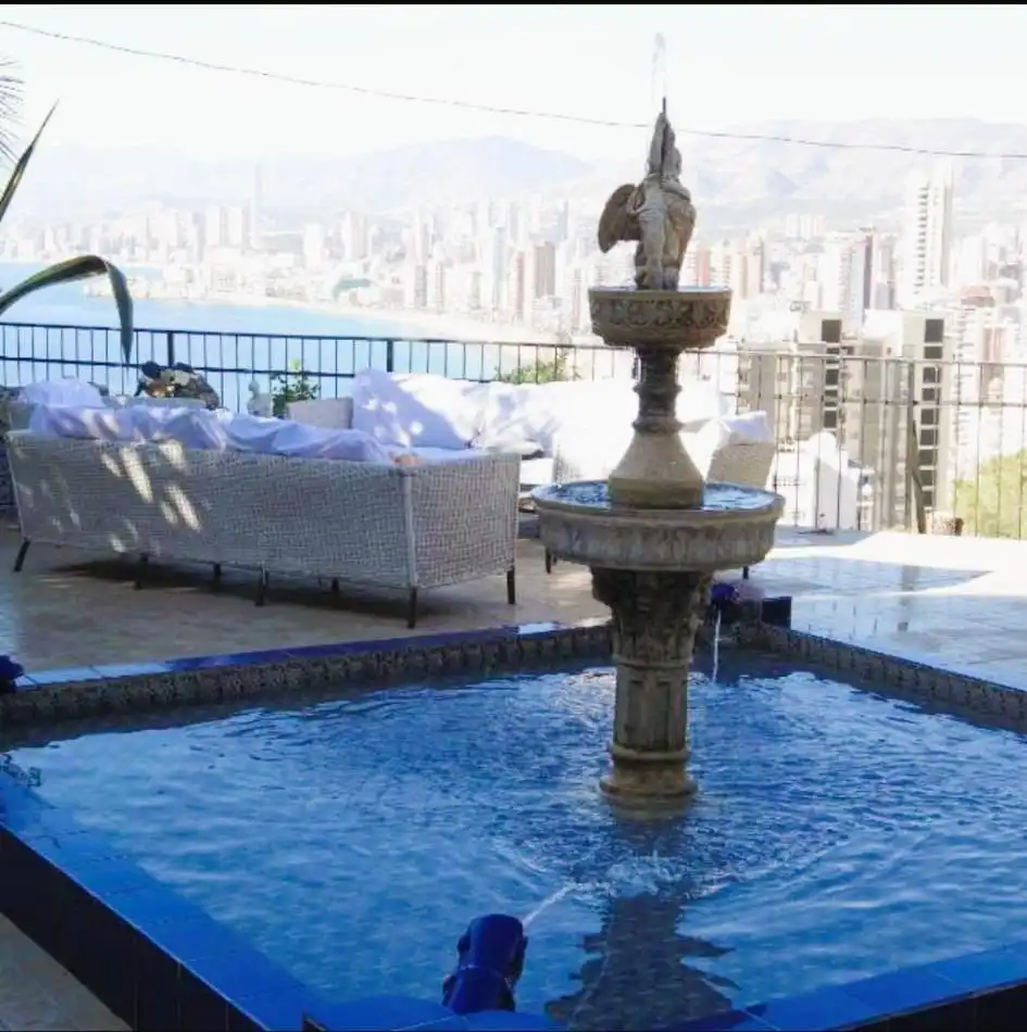 Schwimmbecken von Haus oder Chalet zum Verkauf in Benidorm mit Privatgarten, Terrasse und Abstellraum