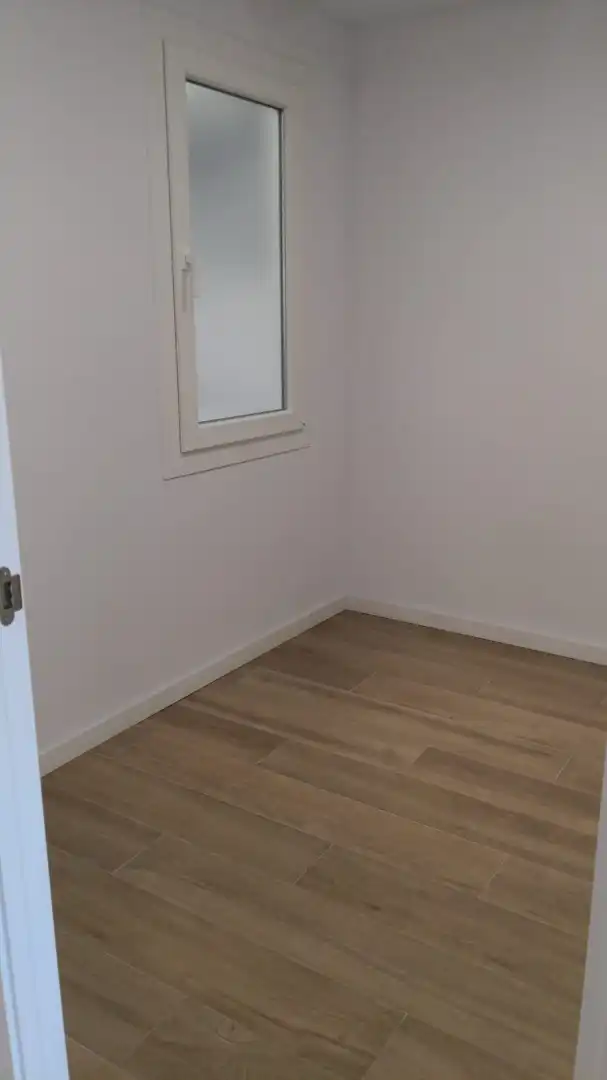 Flat for rent in Esplugues de Llobregat  with Air Conditioner, Heating and Terrace