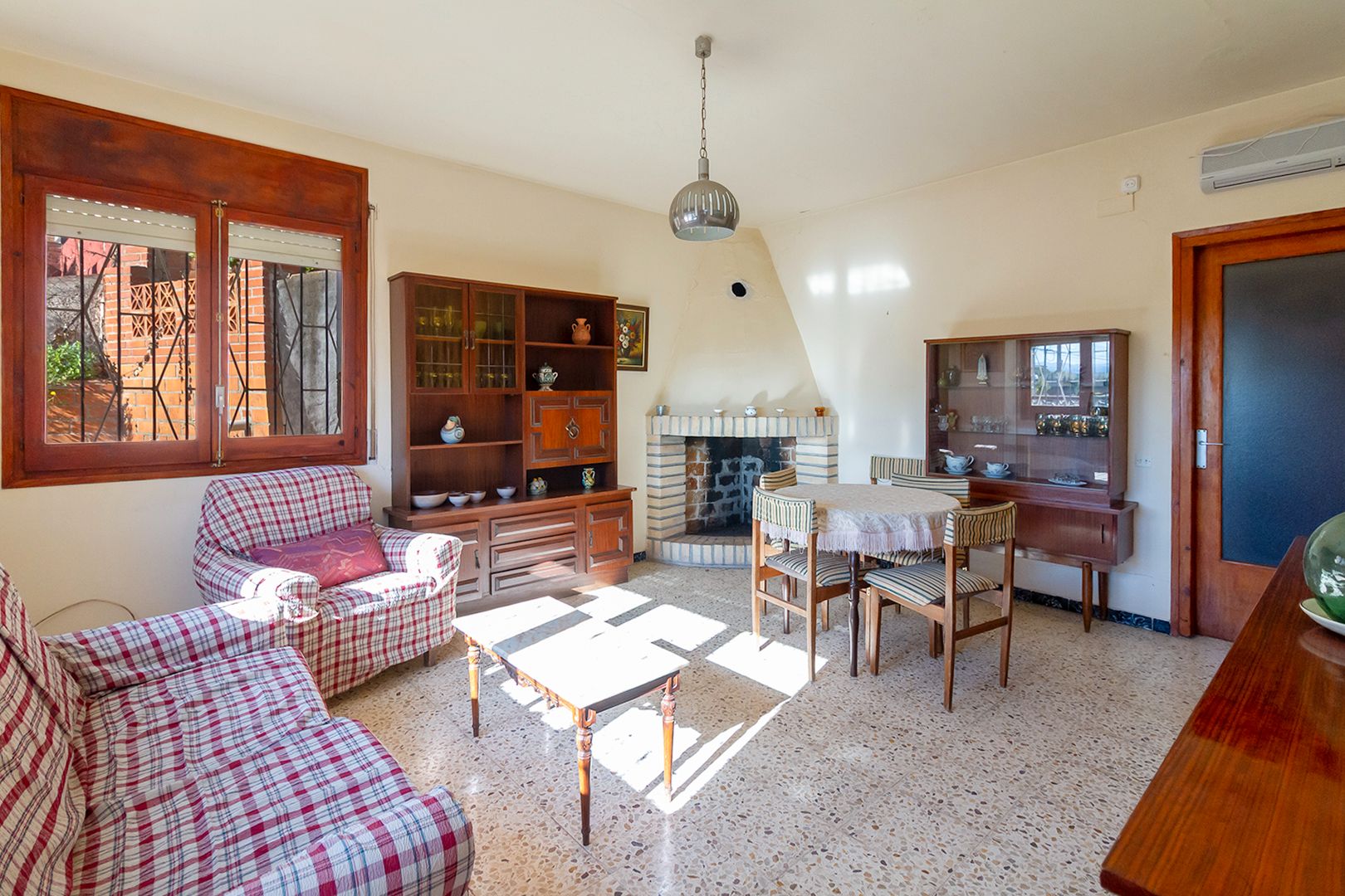 Sala d'estar de Casa o xalet en venda en Piera amb Aire condicionat, Jardí privat i Traster