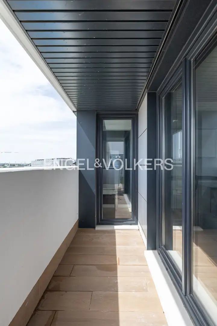 Balcony of Attic for rent in Madrid  with Air Conditioner, Heating and Private garden