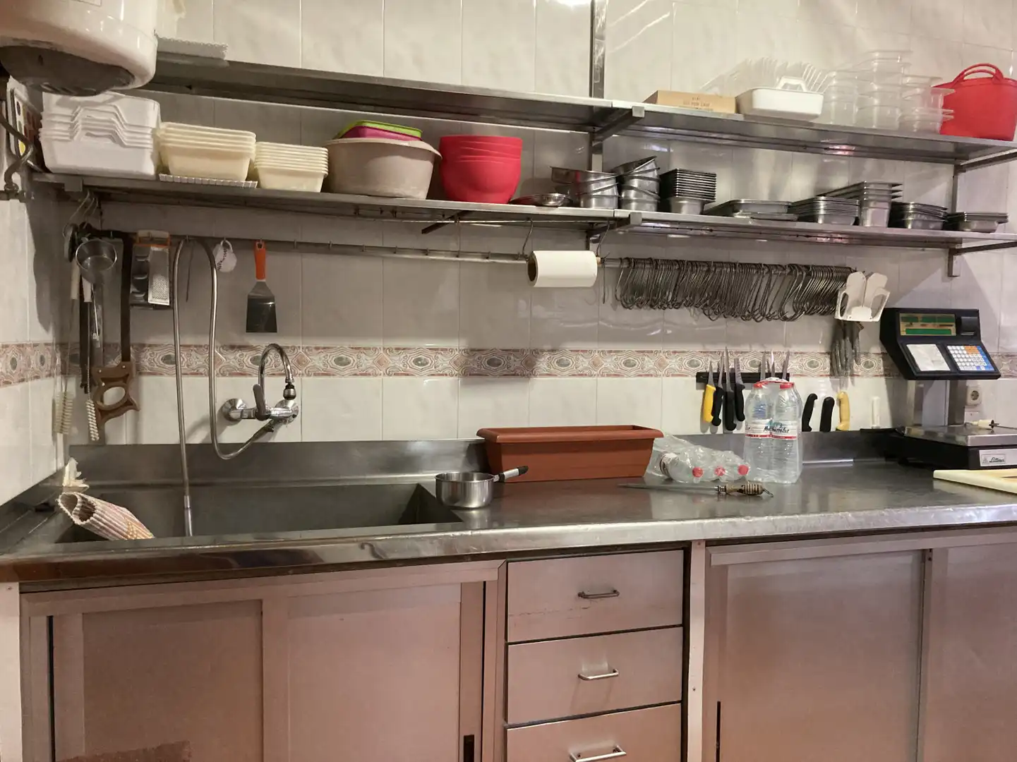 Kitchen of Commercial properties for rent in Torrent  with Air Conditioner