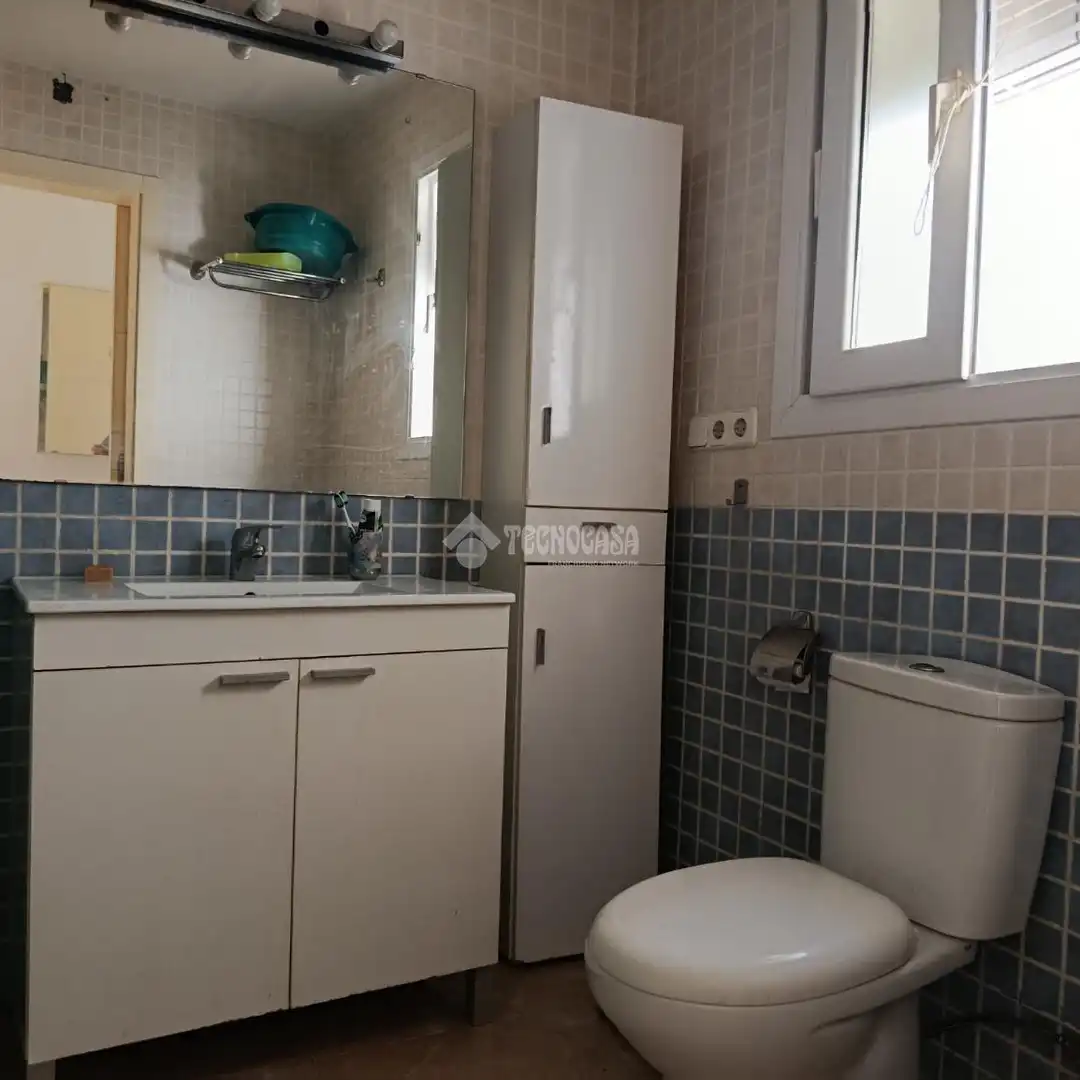 Baño de Casa adosada en venta en Pilas con Aire acondicionado y Amueblado
