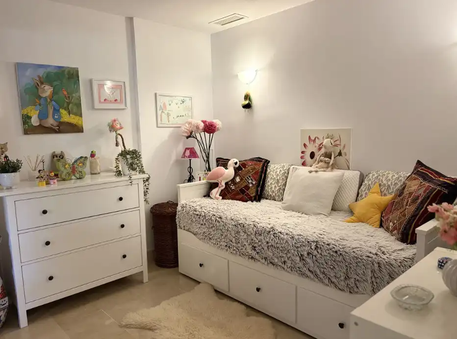 Habitación de Apartamento en venta en Marbella con Aire acondicionado, Terraza y Trastero