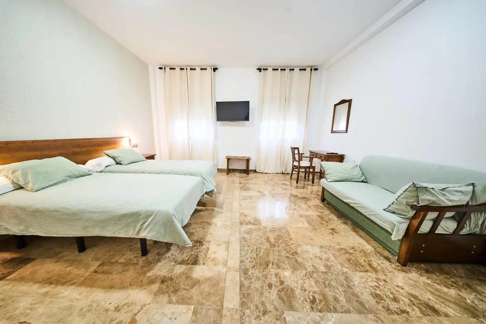Bedroom of Buildings for sale in Quesada