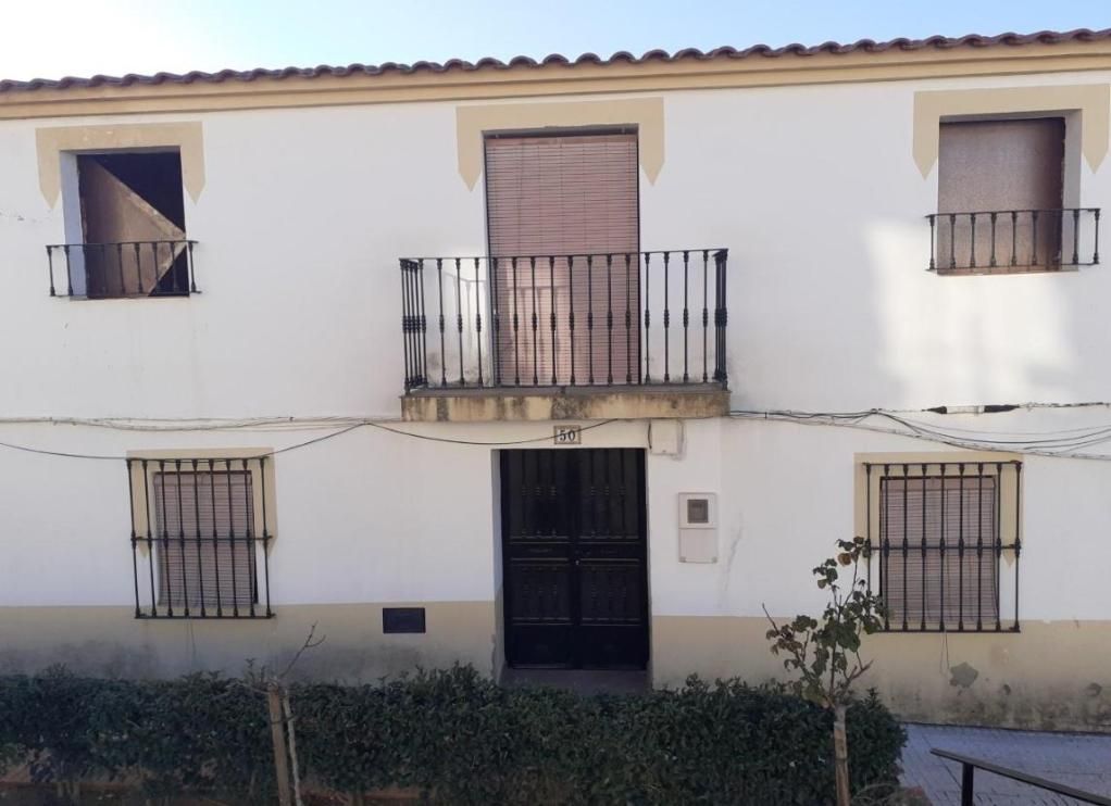 Exterior view of Single-family semi-detached for sale in Almendral