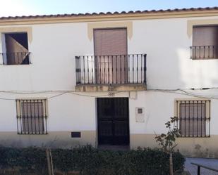 Vista exterior de Casa adosada en venda en Almendral