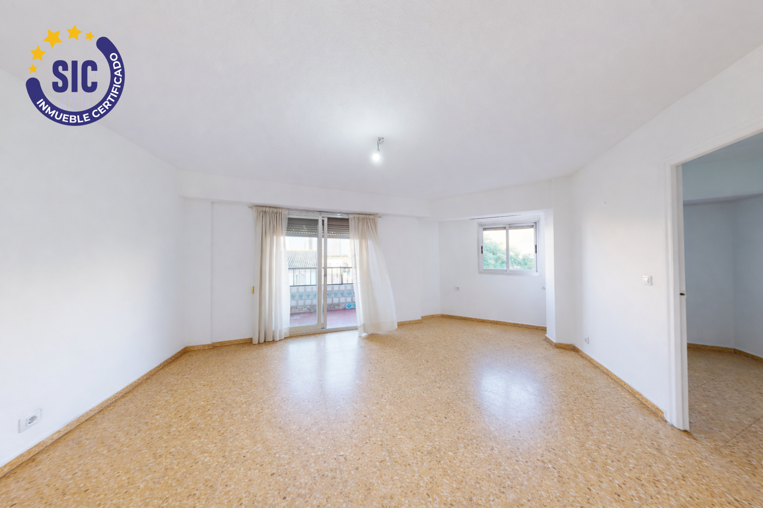 Living room of Flat for sale in  Valencia Capital  with Balcony