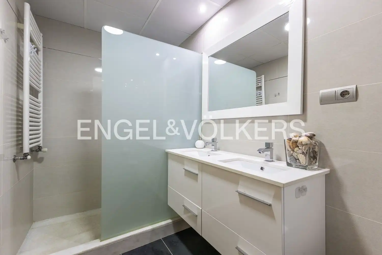 Baño de Casa adosada en venta en Carcaixent con Aire acondicionado, Calefacción y Terraza